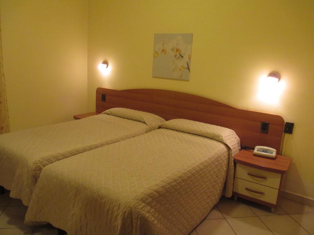 Hotel Ristorante Sbranetta Rozzano Rum bild